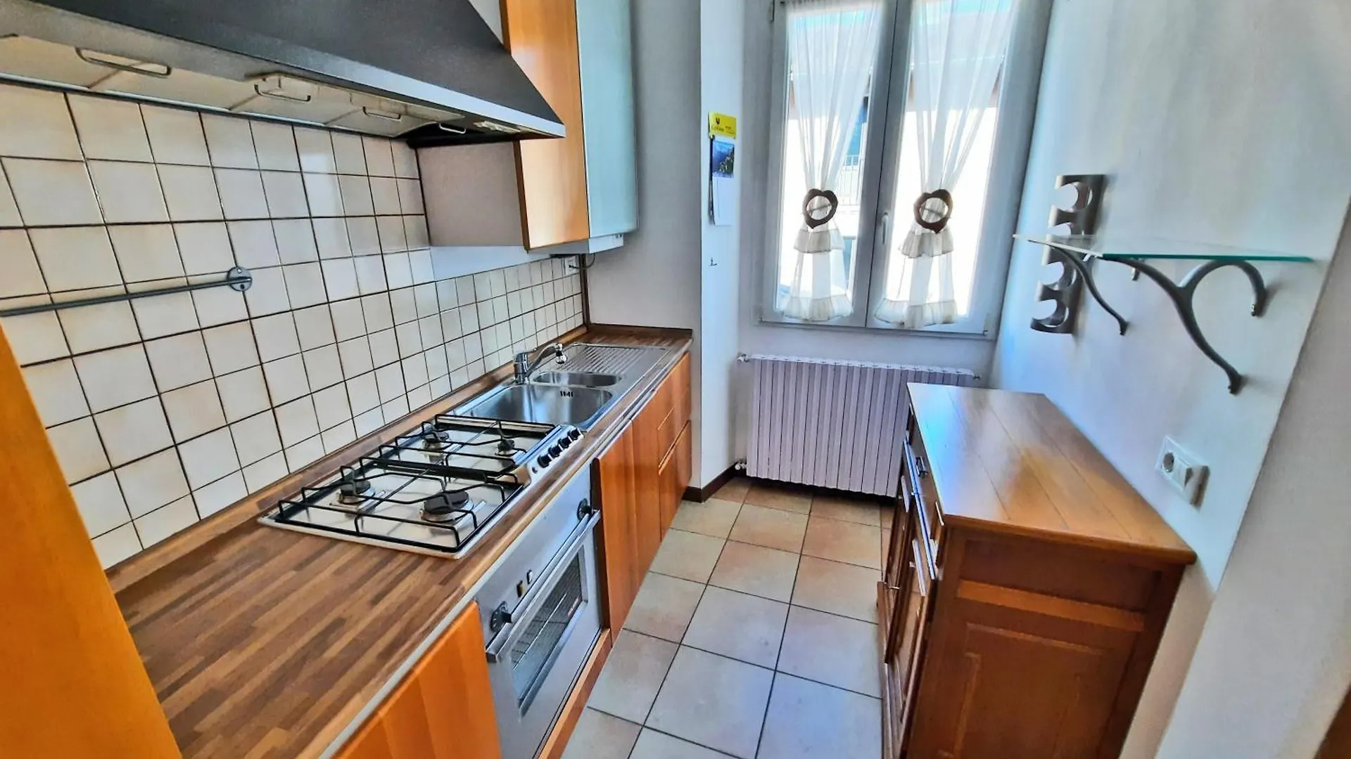 Apartament Tower Gate Como